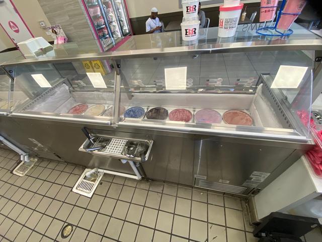 Dipping cabinet with interior ice.