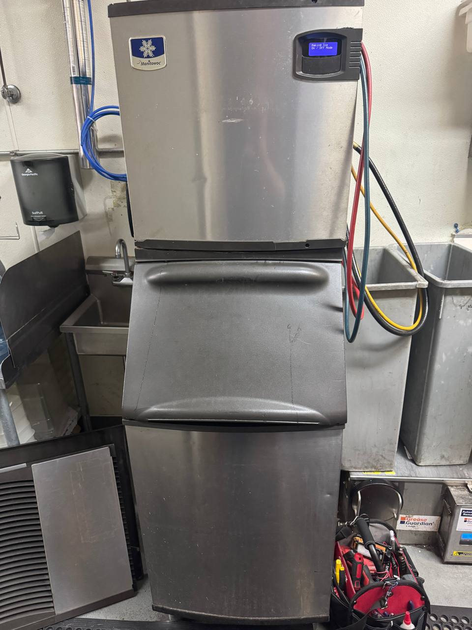 Manitowoc Ice Machine Making Poor Ice in Union City: Dirty Condenser and an Overdue Water Filter in Union City, CA
